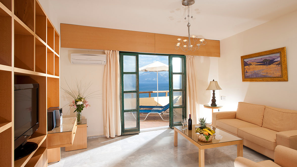 Family Room Side Sea view